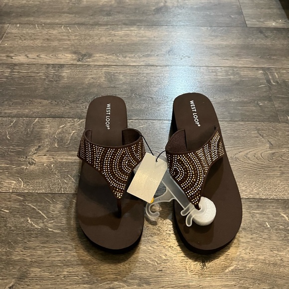 West Loop Beaded Stacked Heel Flip Flop/Sandal‎ SZ LG 9-10 NEW - Picture 1 of 8
